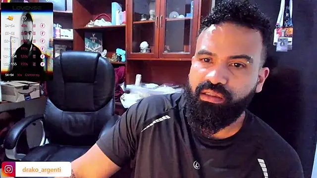 Snapshot of Drako_Argentii chatting on March 8, 9:17 am Drako Argentii online show from March 8, 9:17 am