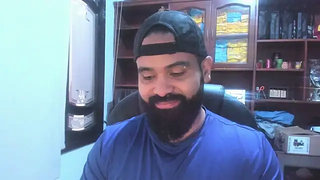 Snapshot of Drako_Argentii chatting on February 25, 3:31 pm Drako Argentii online show from February 25, 3:31 pm