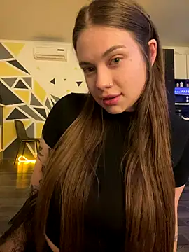 Vikki toriya online show from September 26, 9:21 pm