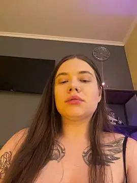 Vikki toriya online show from November 27, 10:43 pm