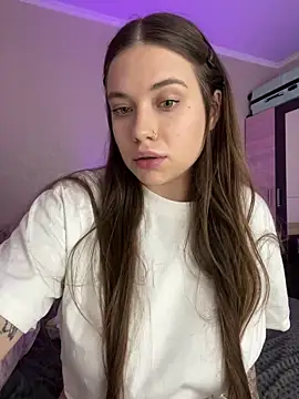 Vikki toriya online show from October 9, 2:06 pm
