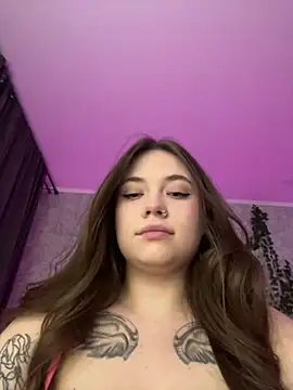 Vikki toriya online show from February 14, 5:25 pm
