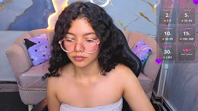 victoria castillo b online show from April 12, 7:55 am