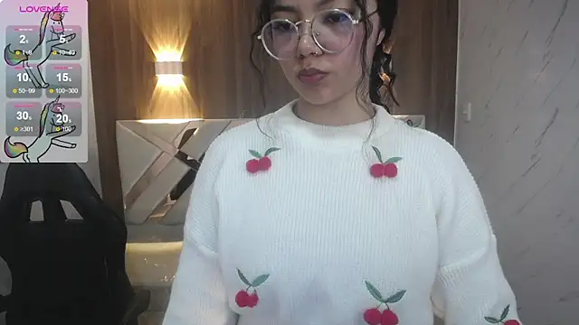 victoria castillo b online show from October 25, 3:06 am