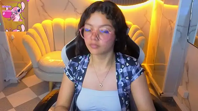 victoria castillo b online show from March 2, 7:54 pm