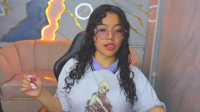 victoria castillo b online show from April 9, 7:53 pm