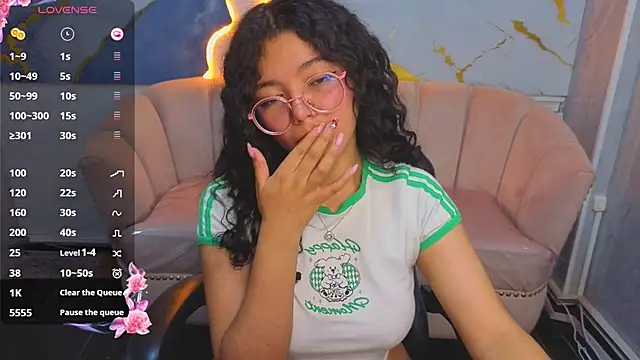 victoria castillo b online show from March 19, 3:12 pm