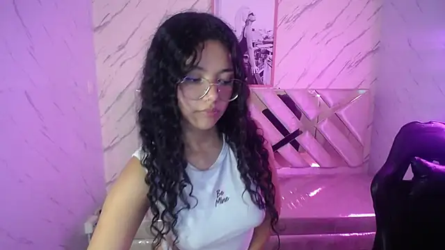 victoria castillo b online show from March 13, 3:33 am