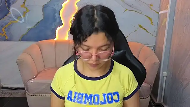 victoria castillo b online show from April 14, 7:41 pm