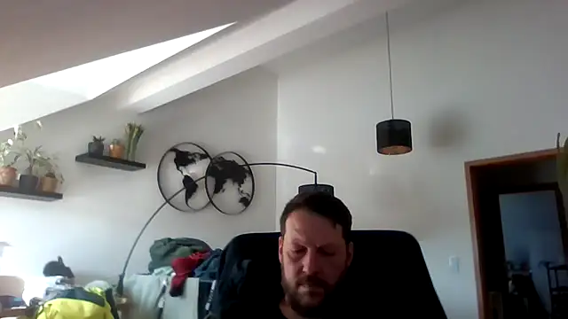 BennyLommy online show from March 19, 2:50 pm