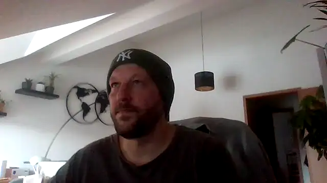 BennyLommy online show from February 13, 2:17 pm