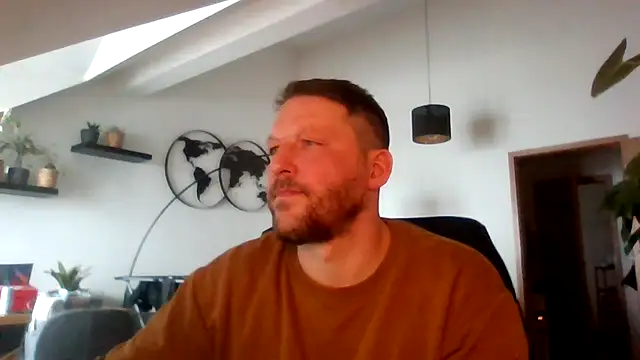 BennyLommy online show from February 19, 2:25 pm