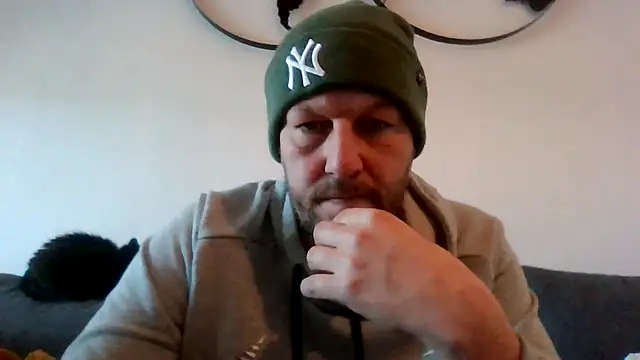 BennyLommy online show from November 28, 9:31 am