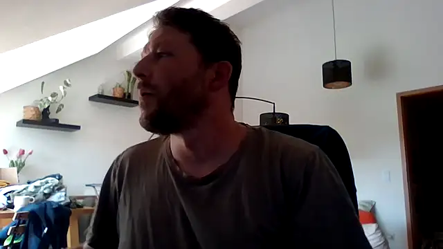 BennyLommy online show from July 16, 2:03 pm
