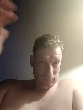 MArciQuarky online show from March 12, 11:33 pm