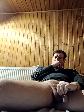 MArciQuarky online show from February 4, 4:57 pm