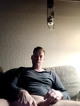 MArciQuarky online show from March 13, 9:16 pm