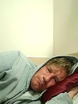 MArciQuarky online show from September 14, 6:52 pm