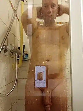 MArciQuarky online show from October 1, 5:50 pm