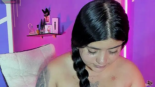 Alexa Espinoza online show from February 19, 5:38 pm