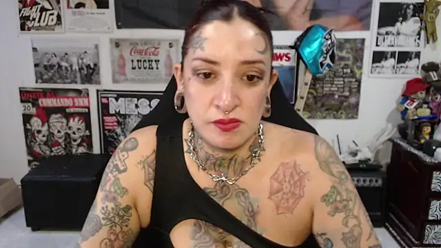 Rollyderolandia666 online show from May 5, 8:23 pm