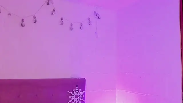 v1cky  online show from December 20, 10:45 pm