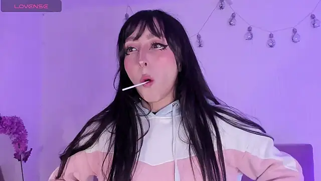 v1cky  online show from March 16, 9:06 pm