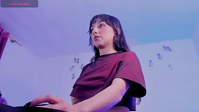 Snapshot of v1cky_ chatting on October 28, 12:00 am v1cky online show from October 28, 12:00 am