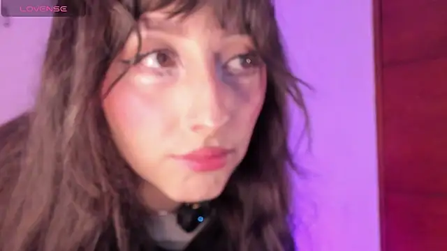 v1cky  online show from February 15, 12:00 am