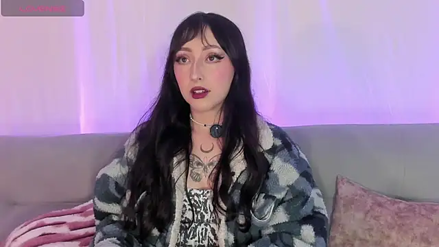 v1cky  online show from June 30, 12:21 am