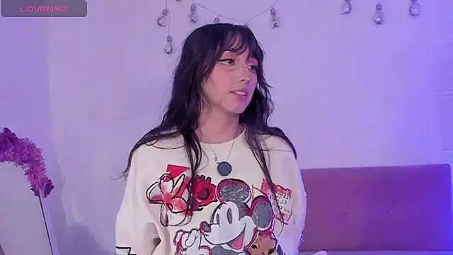 v1cky  online show from March 31, 11:40 pm