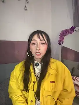 Snapshot of v1cky_ chatting on May 15, 1:14 am v1cky online show from May 15, 1:14 am