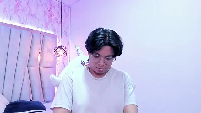 Snapshot of Emmapark_ chatting on March 15, 1:30 am Emmapark online show from March 15, 1:30 am