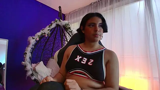 Emmapark  online show from February 5, 8:48 pm