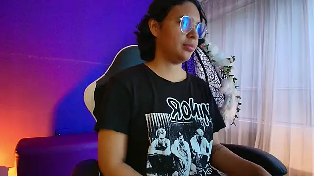 Emmapark  online show from March 22, 7:26 pm