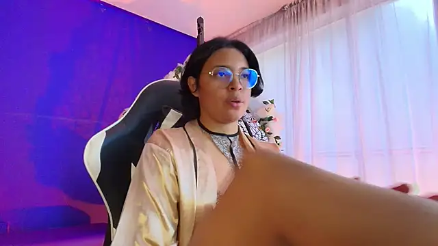 Emmapark  online show from February 17, 7:44 pm