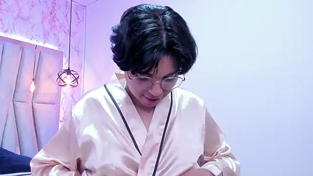 Snapshot of Emmapark_ chatting on March 14, 10:27 pm Emmapark online show from March 14, 10:27 pm