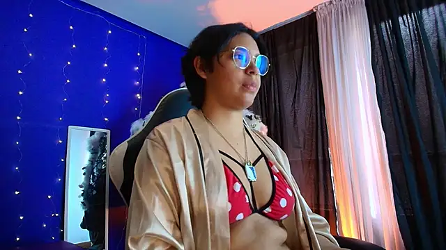 Emmapark  online show from January 11, 6:37 pm