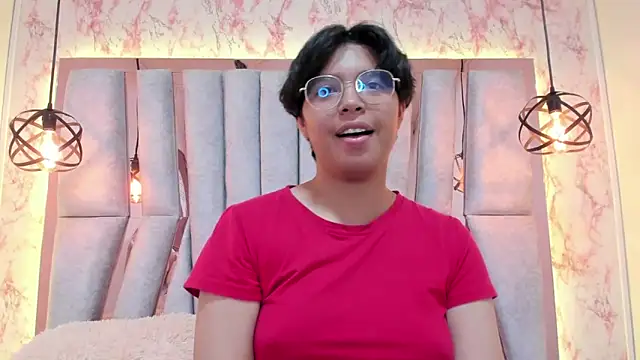 Snapshot of Emmapark_ chatting on March 2, 12:42 am Emmapark online show from March 2, 12:42 am