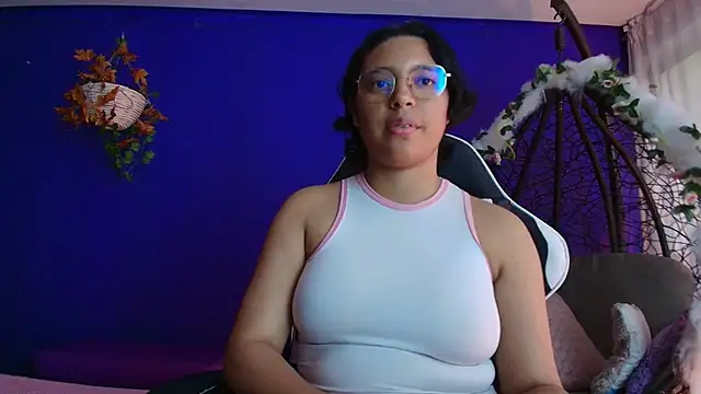 Emmapark  online show from February 7, 6:38 pm