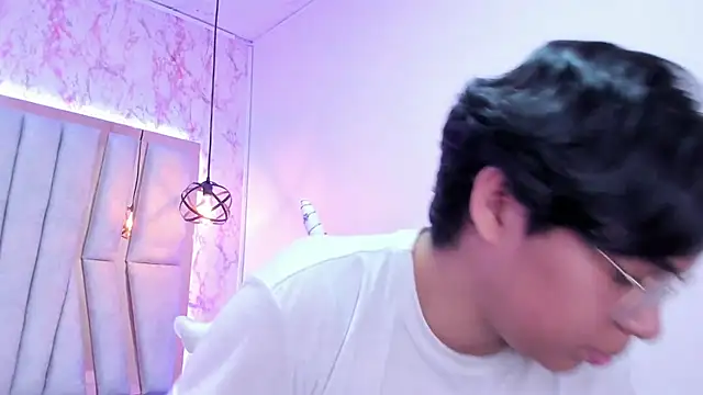 Snapshot of Emmapark_ chatting on February 28, 7:14 pm Emmapark online show from February 28, 7:14 pm