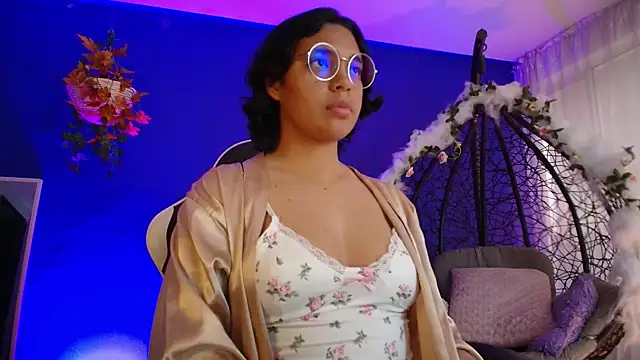 Emmapark  online show from April 10, 6:37 pm