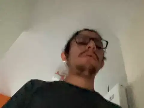 littlelatinhunter online show from November 19, 11:10 am