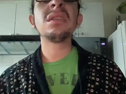 littlelatinhunter online show from December 4, 11:09 am