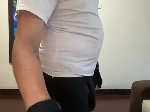 littlelatinhunter online show from November 28, 11:21 am