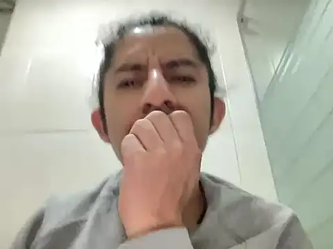 littlelatinhunter online show from December 15, 11:05 am