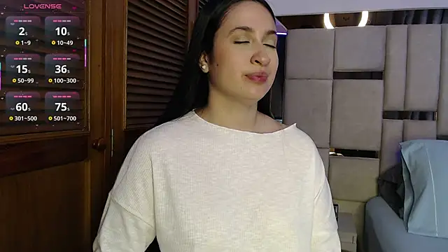 Snapshot of sofiaduque_26 chatting on June 24, 8:06 pm sofiaduque 26 online show from June 24, 8:06 pm