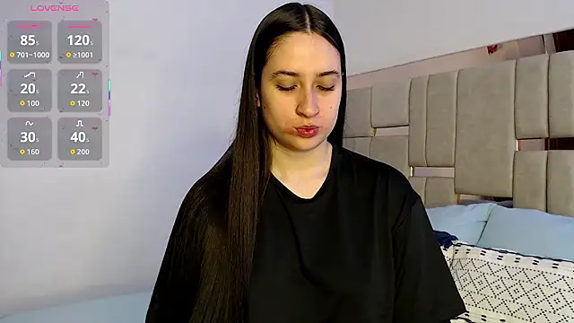 sofiaduque 26 online show from March 13, 8:03 pm