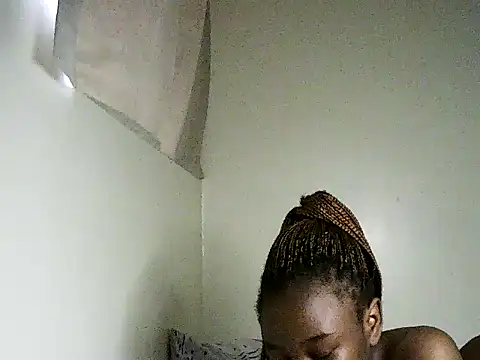 Snapshot of Novah_ chatting on September 30, 8:42 am Novah online show from September 30, 8:42 am