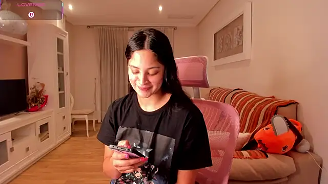 Snapshot of bella_apont chatting on October 10, 11:27 pm bella apont online show from October 10, 11:27 pm